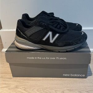 New Balance 990v5 Men’s Size 9 Black/Grey Running Shoes - Made in USA